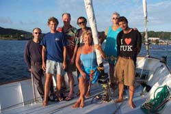 Crew Colon - Roatan _ Vincent Berthet