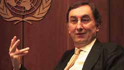 Mr Janos Pasztor, ONU-Photo Vincent Berthet