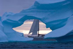 Southern Star au milieu des icebergs, Ilulissat, Groenland. Photo Delphine Maratier